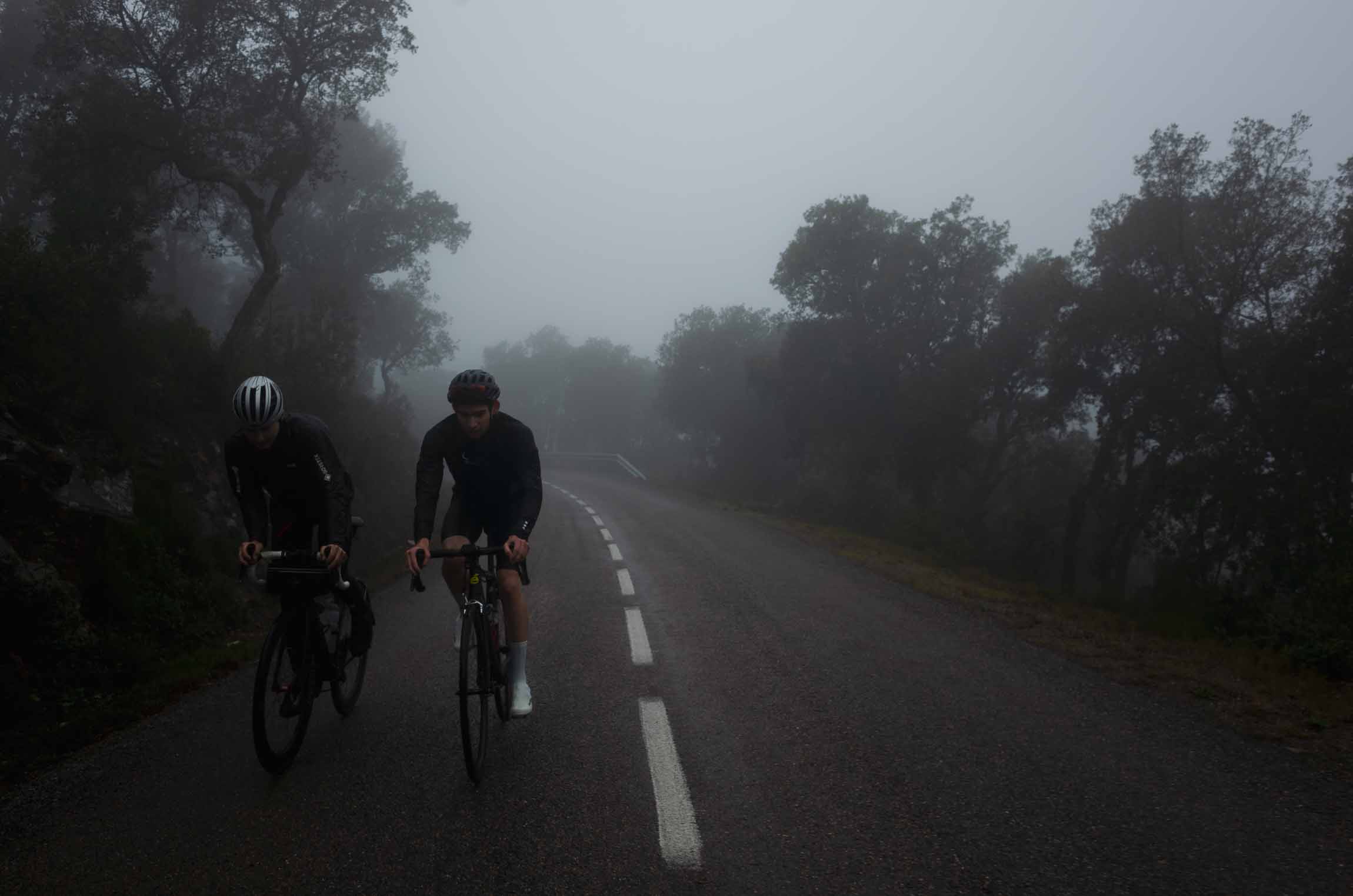 To ona, Girona '25 - Wyjazd kolarski: mokro, zimno, idealnie